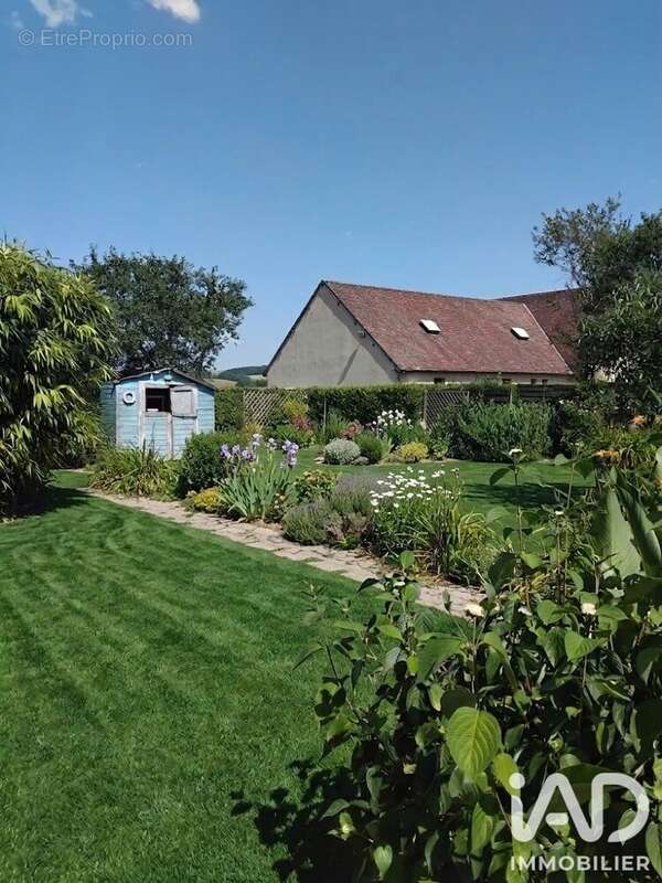Maison 141 m² à Brunelles  - photo 4