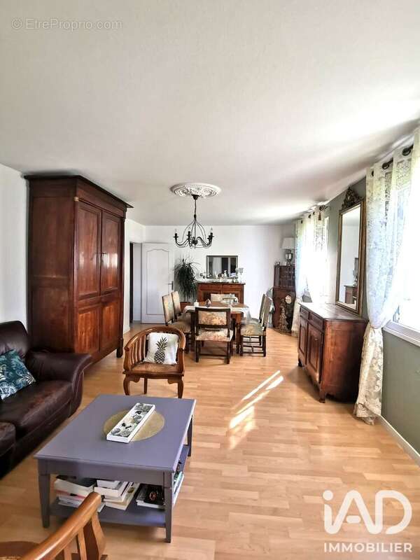 Maison 209 m² à Ledeuix  - photo 8