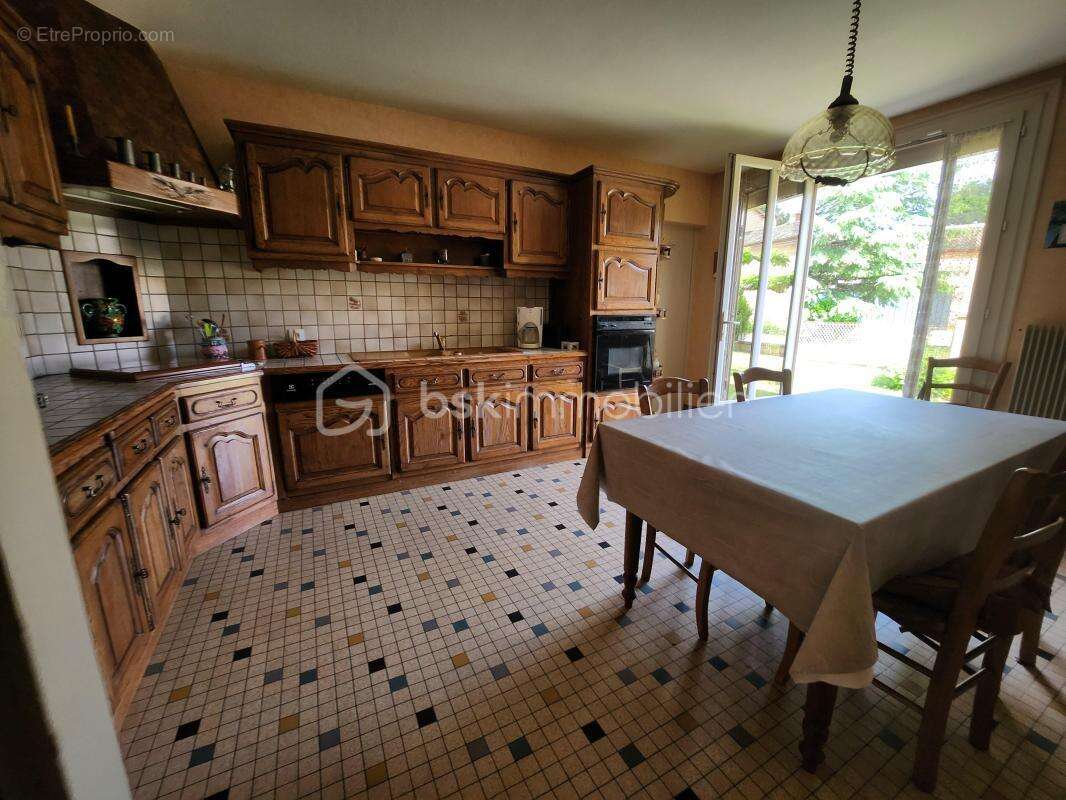 Maison à ROUILLE