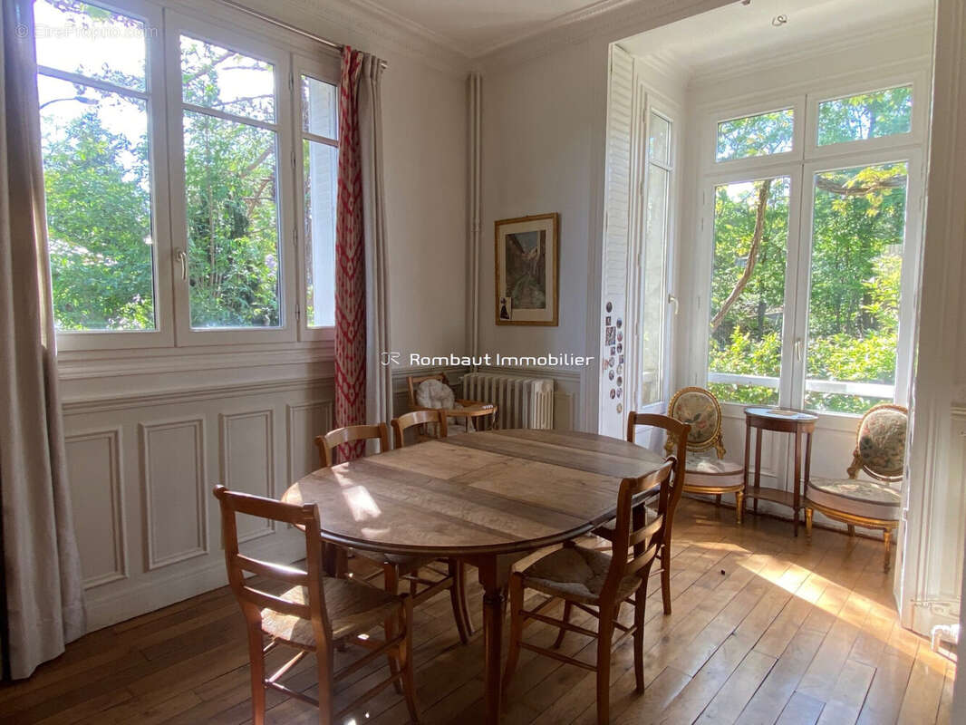 Maison à LA CELLE-SAINT-CLOUD