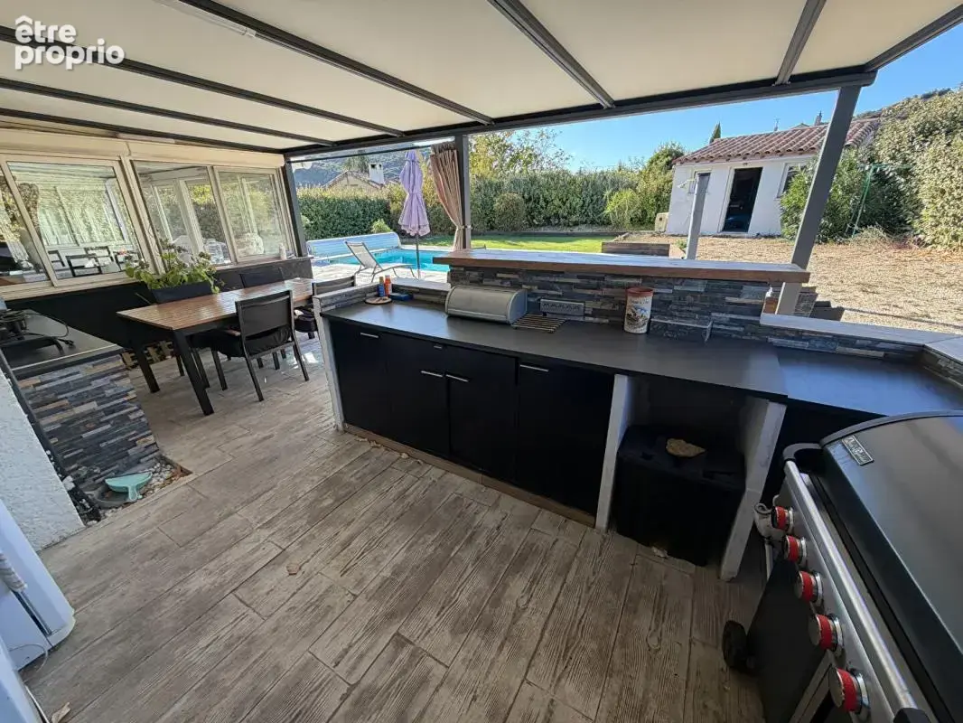 Maison de plain-pied avec piscine et studio indépendant - photo 16