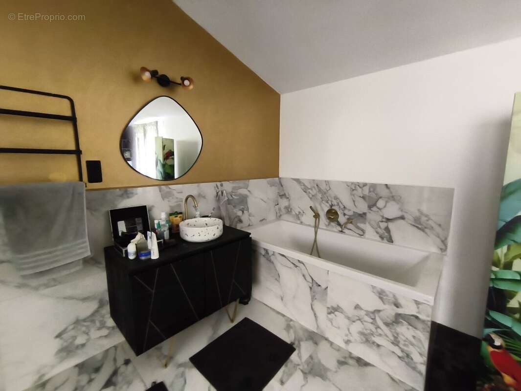 34360 Saint Chinian-Maison loft 240m2-centre - photo 10