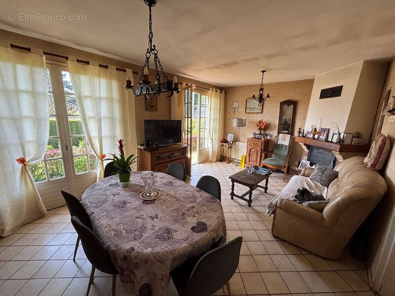 Maison à CANTELEU
