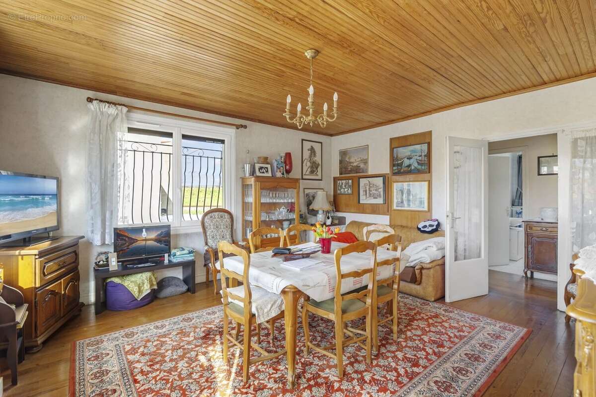 Maison à VITRY-SUR-SEINE