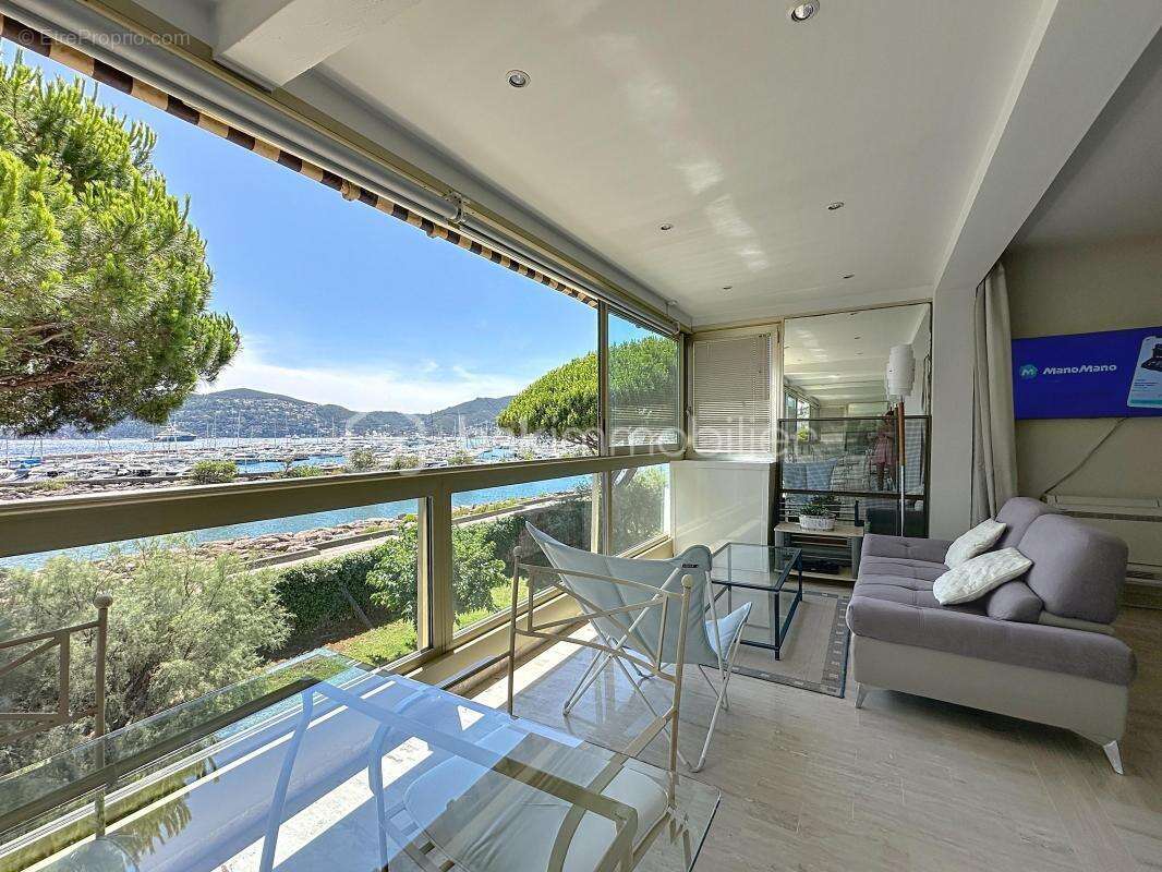 Appartement à MANDELIEU-LA-NAPOULE