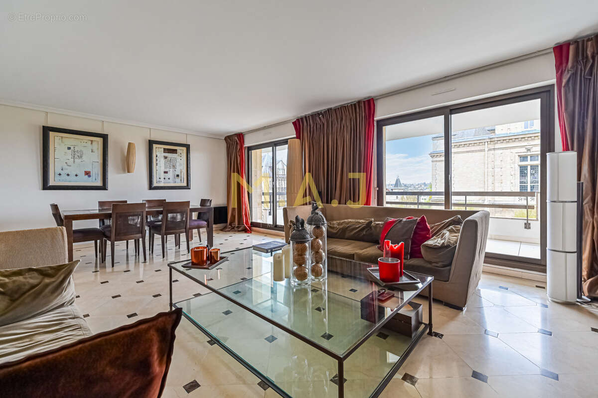 Appartement à LE PERREUX-SUR-MARNE