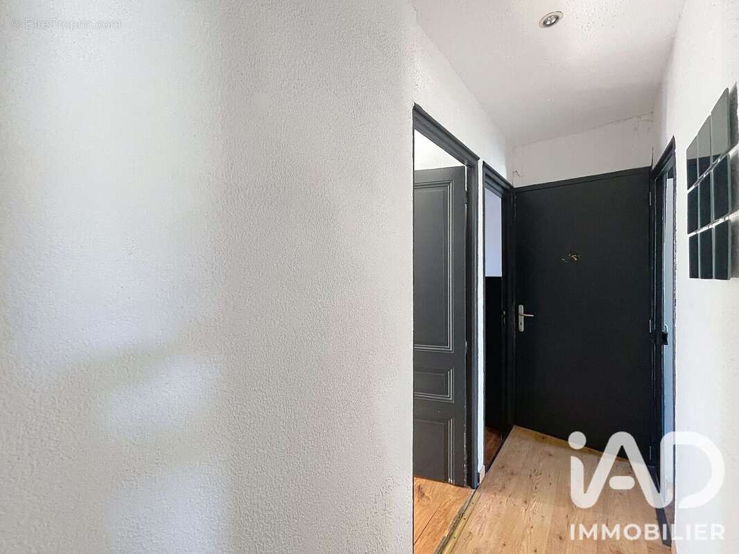 Commerce 130 m² à Saint-Mandrier-Sur-Mer  - photo 6