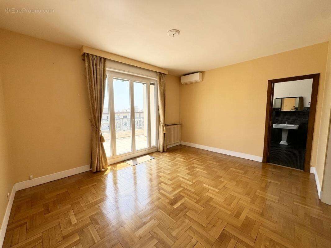 Penthouse : 135m² + 152m² Terrasse – Libération/Cimiez - photo 5