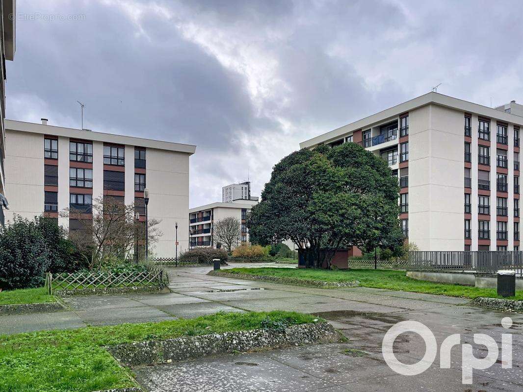 Appartement à LES ULIS