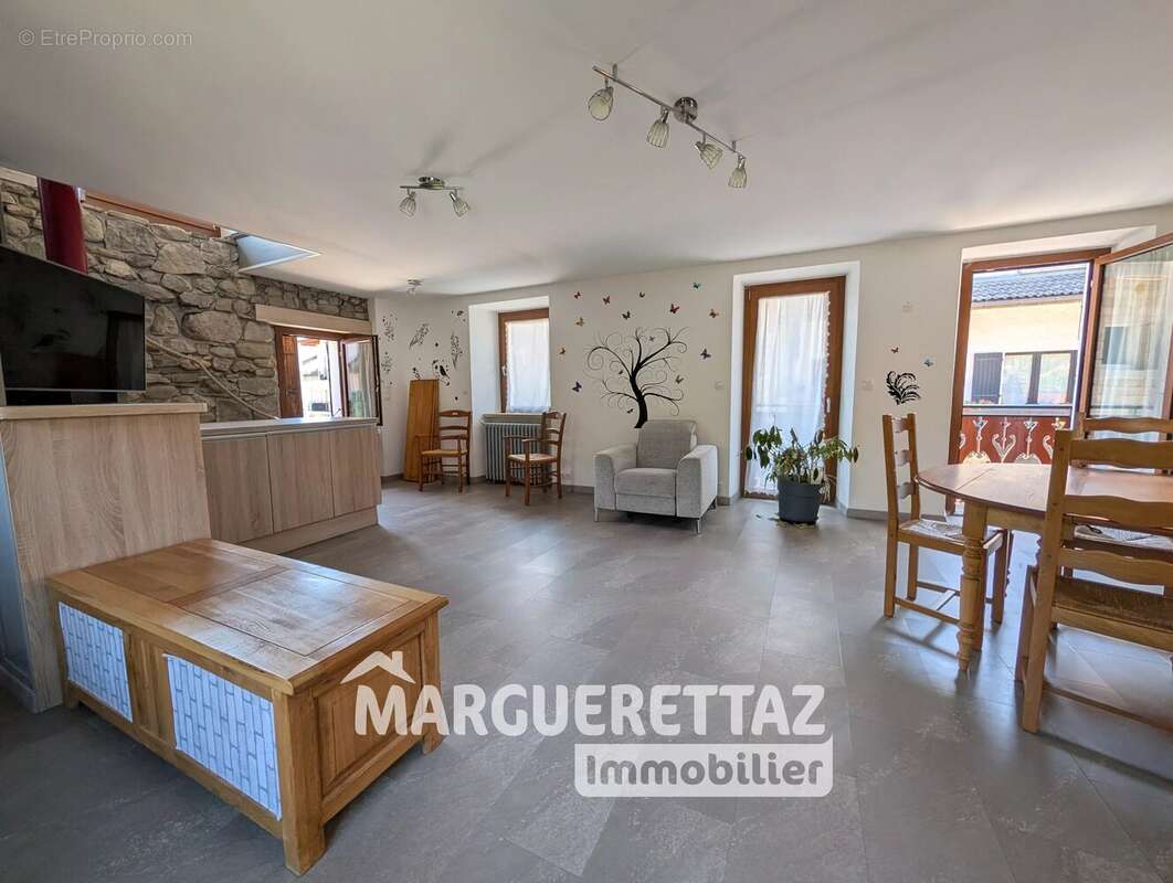 Maison à BOEGE