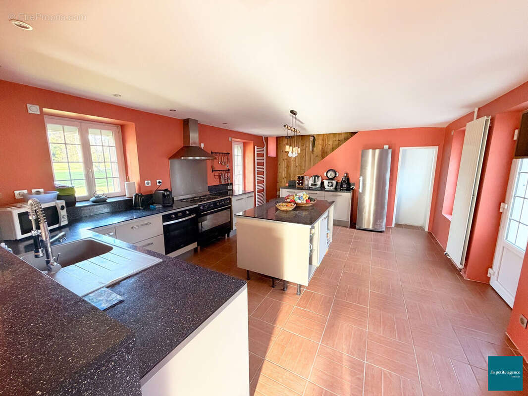 Maison à CHICHEBOVILLE