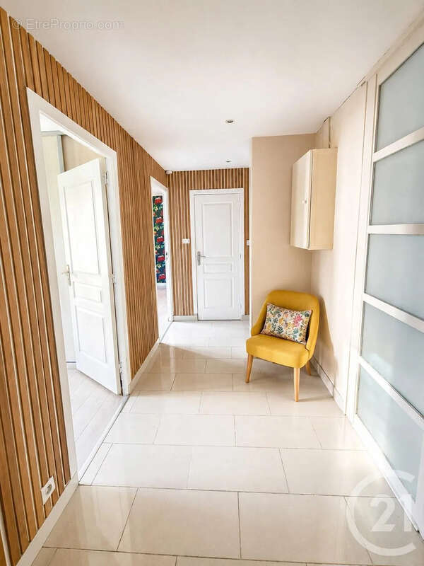 Appartement 85 m² à Villeurbanne  - photo 3