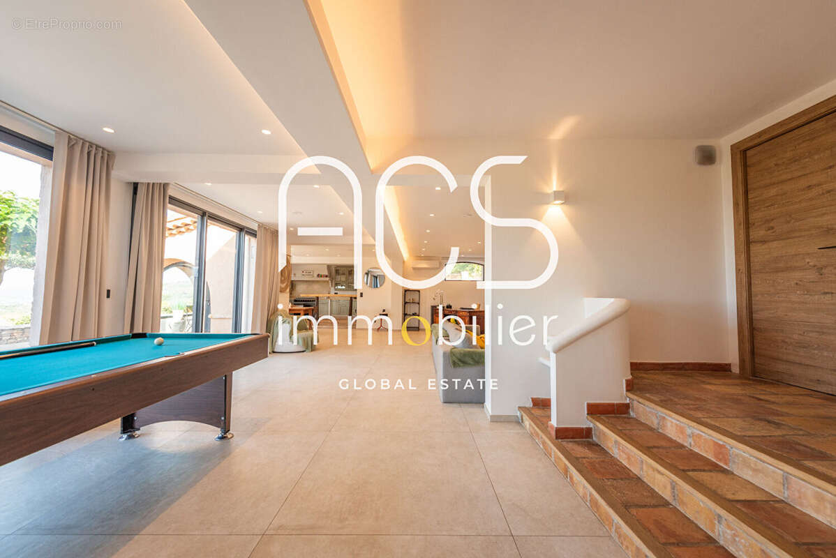 Achat Vente Villa Draguignan 7 pièces 263.20 m2 Extérieur Jardin Piscine Garage Dépendance - photo 13