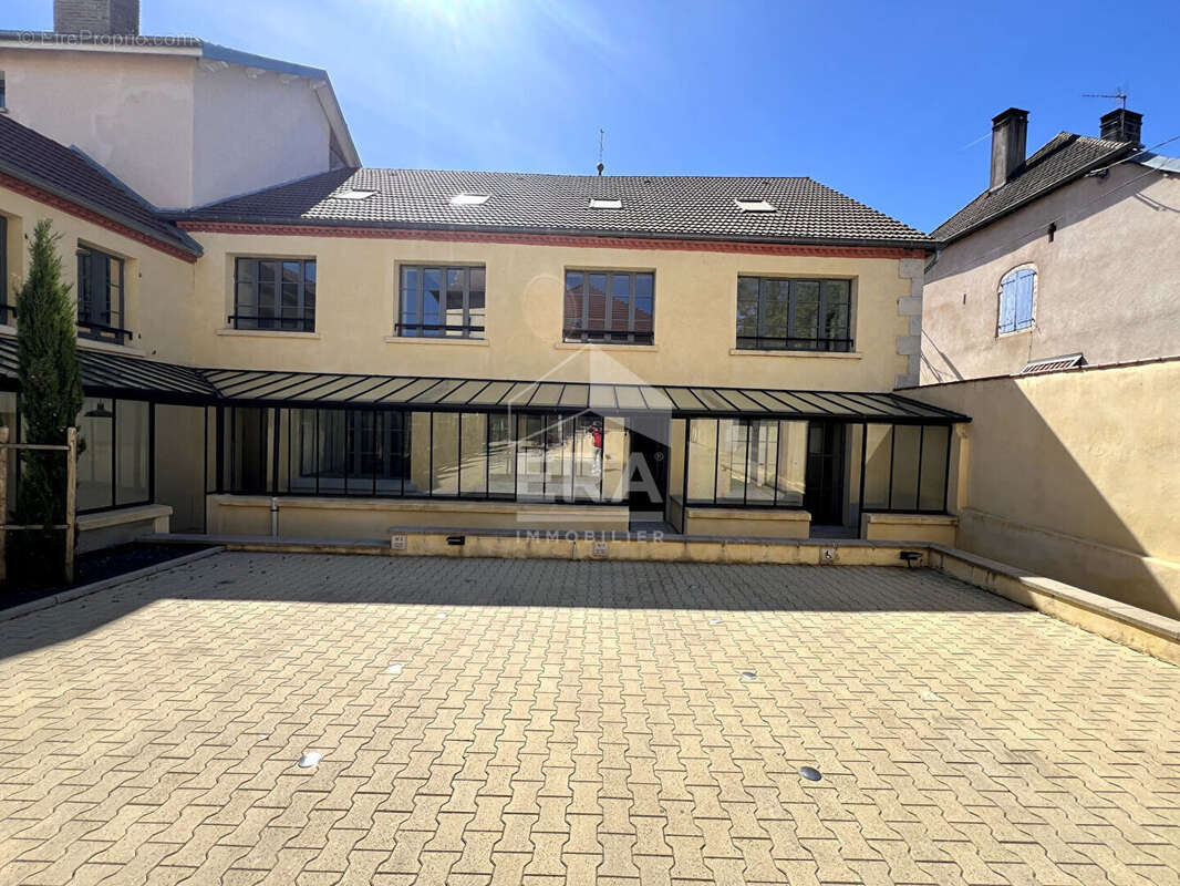 Appartement à BYANS-SUR-DOUBS