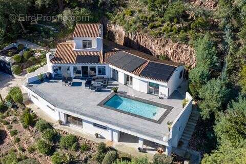 Maison à MANDELIEU-LA-NAPOULE