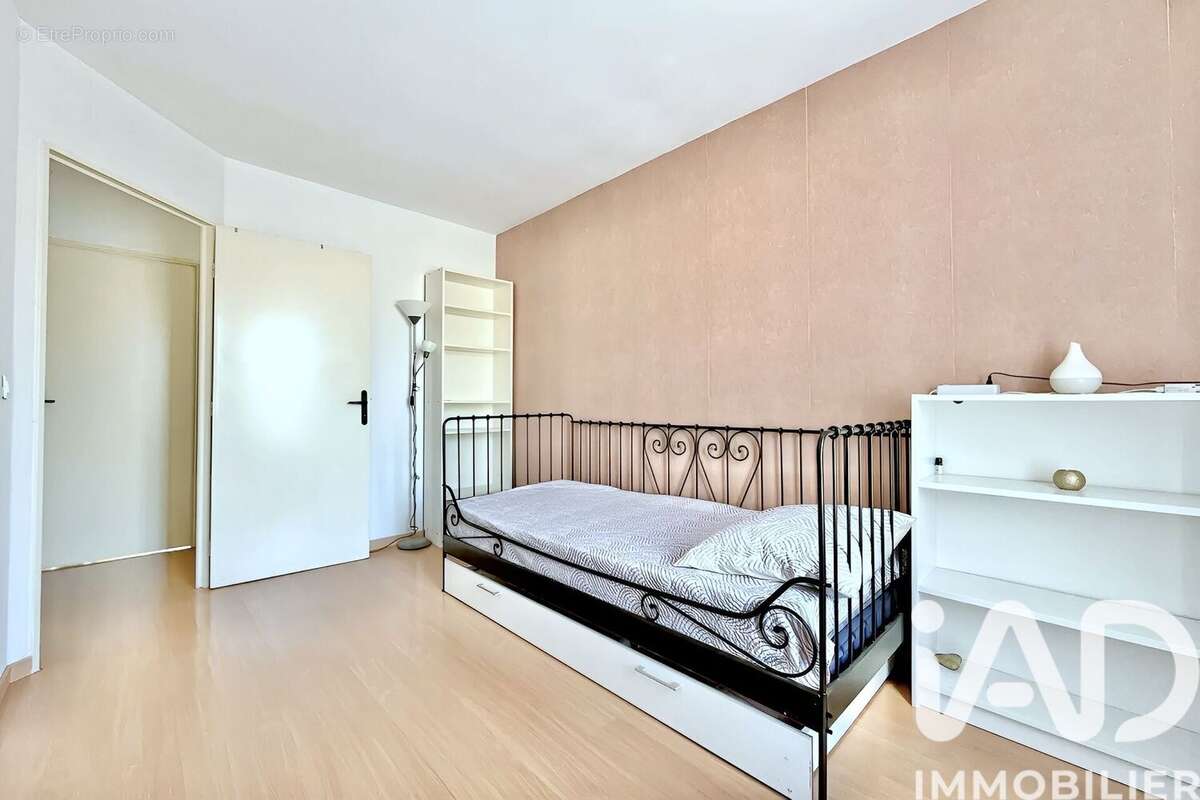 Photo 9 - Maison à BAILLY-ROMAINVILLIERS