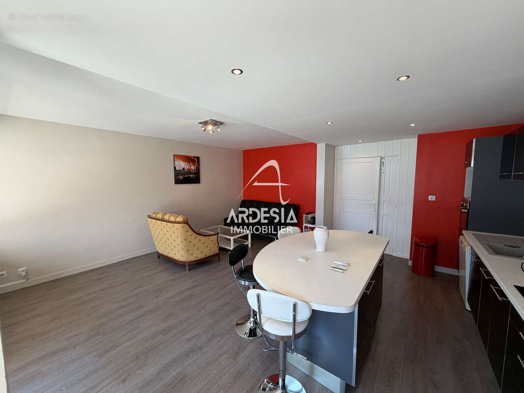Bel appartement T3 avec grand balcon   Saint-Jean-de-Maurienne - photo 3