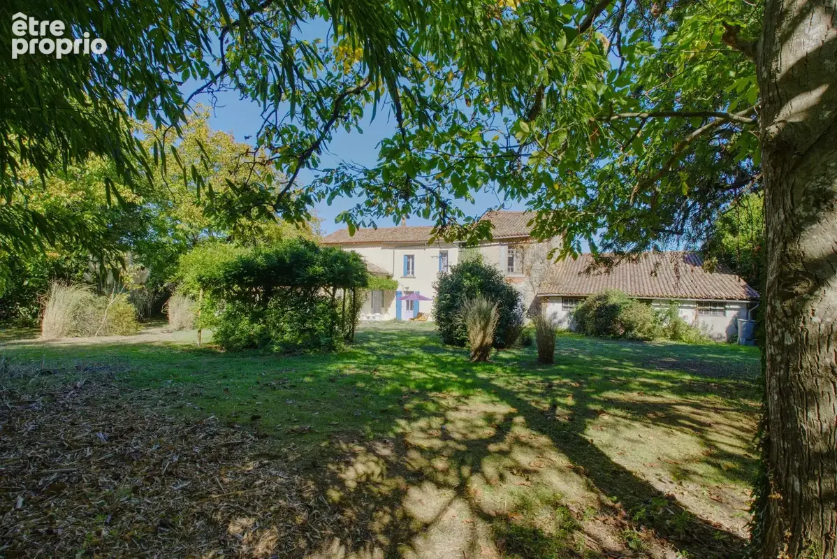 Belle et grande maison de 4 chambres, grand garage et atelier, proche de Ruffec - photo 12