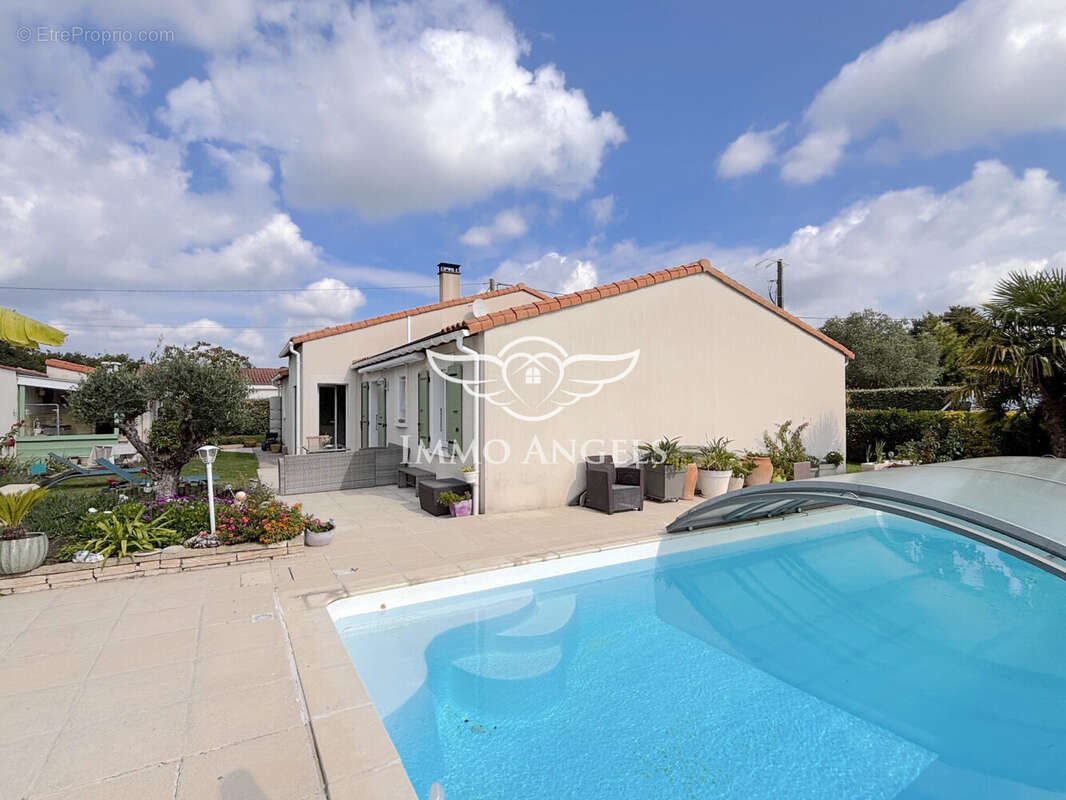 Maison à VAUX-SUR-MER