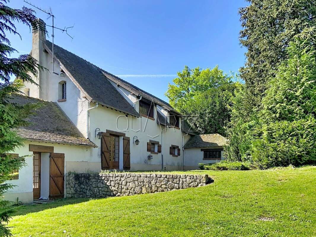 Maison à HOUDAN