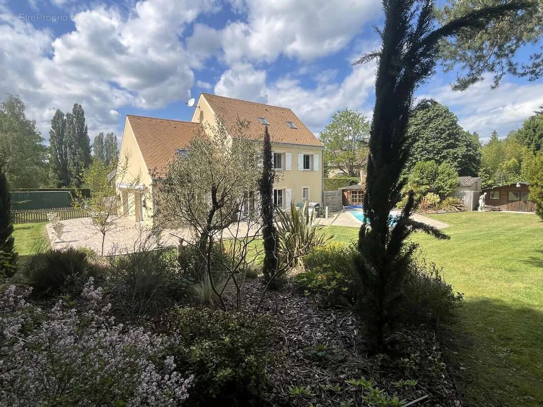 Maison à RAMBOUILLET