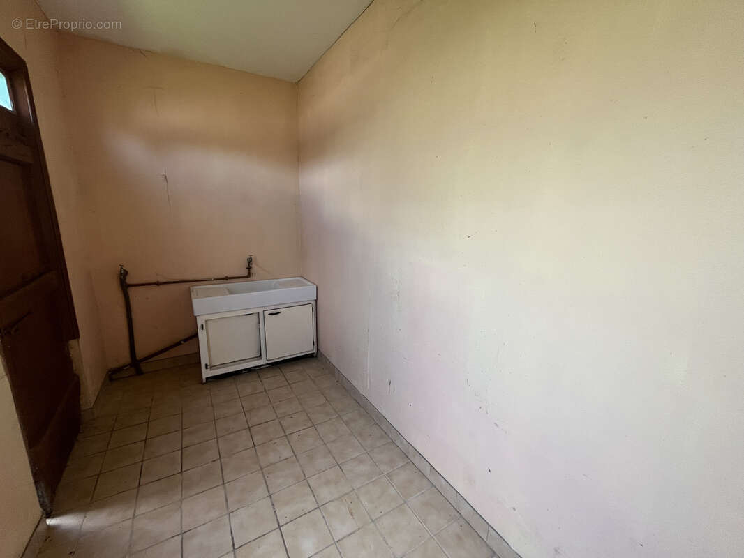 Maison avec deux chambres à TULLY - photo 13
