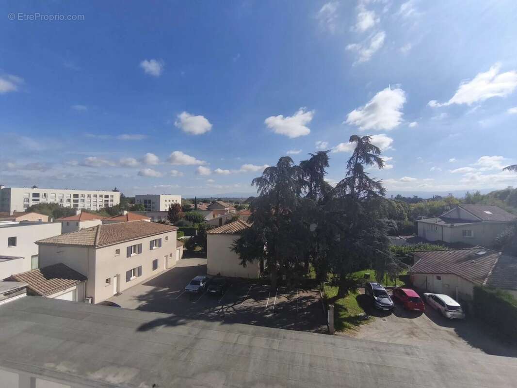 Appartement à GUILHERAND-GRANGES