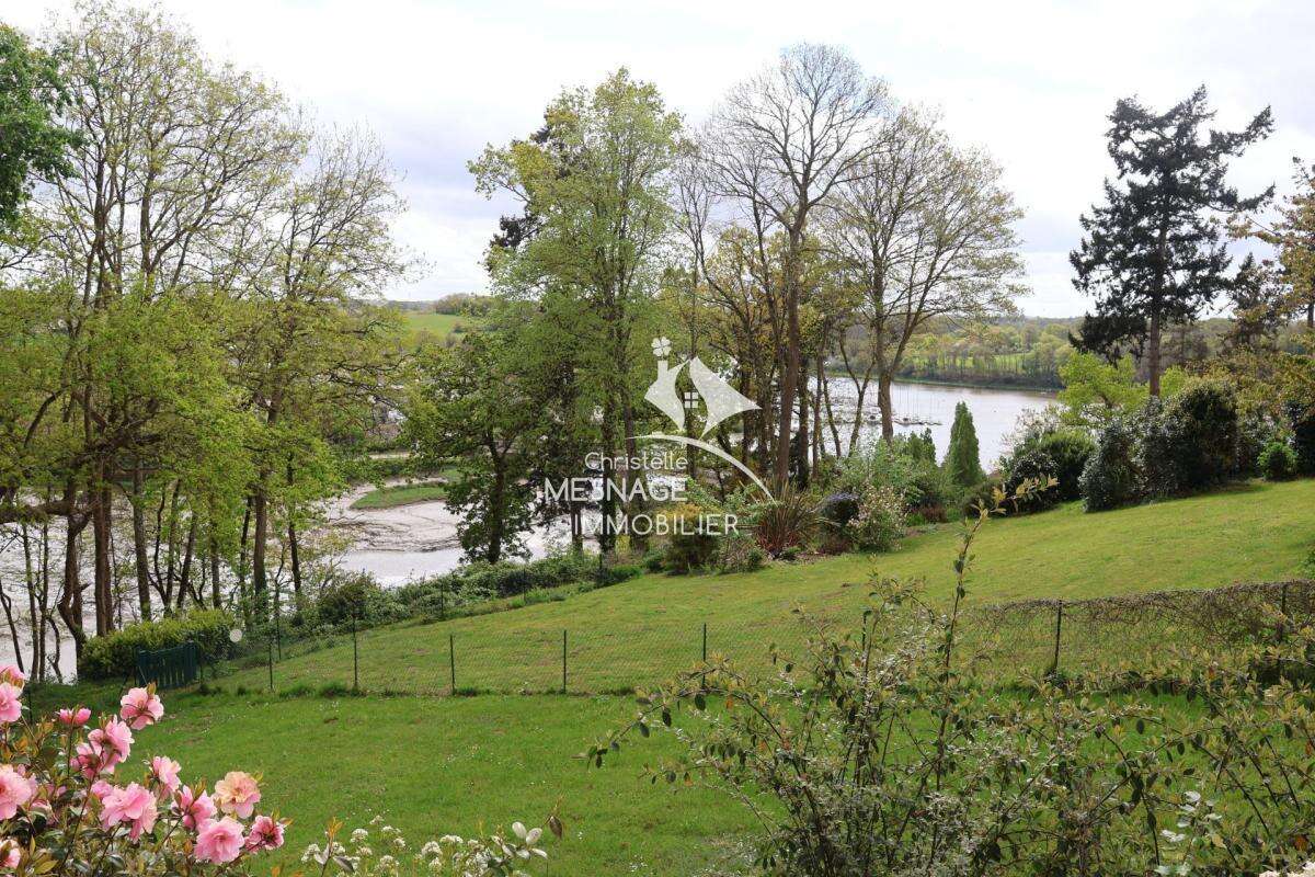 À vendre chez Christelle Mesnage Immobilier - Dans un écrin - photo 1