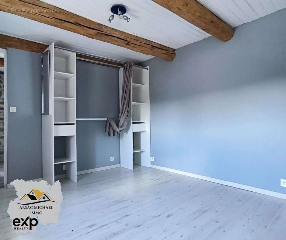 Maison à VERNET-LA-VARENNE