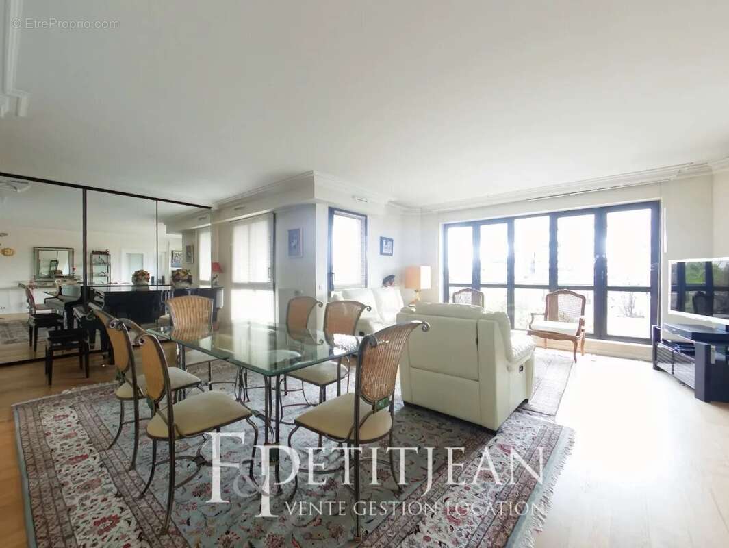 Appartement à SURESNES