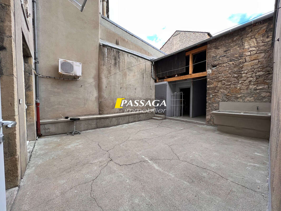 Commerce à SEVERAC-LE-CHATEAU