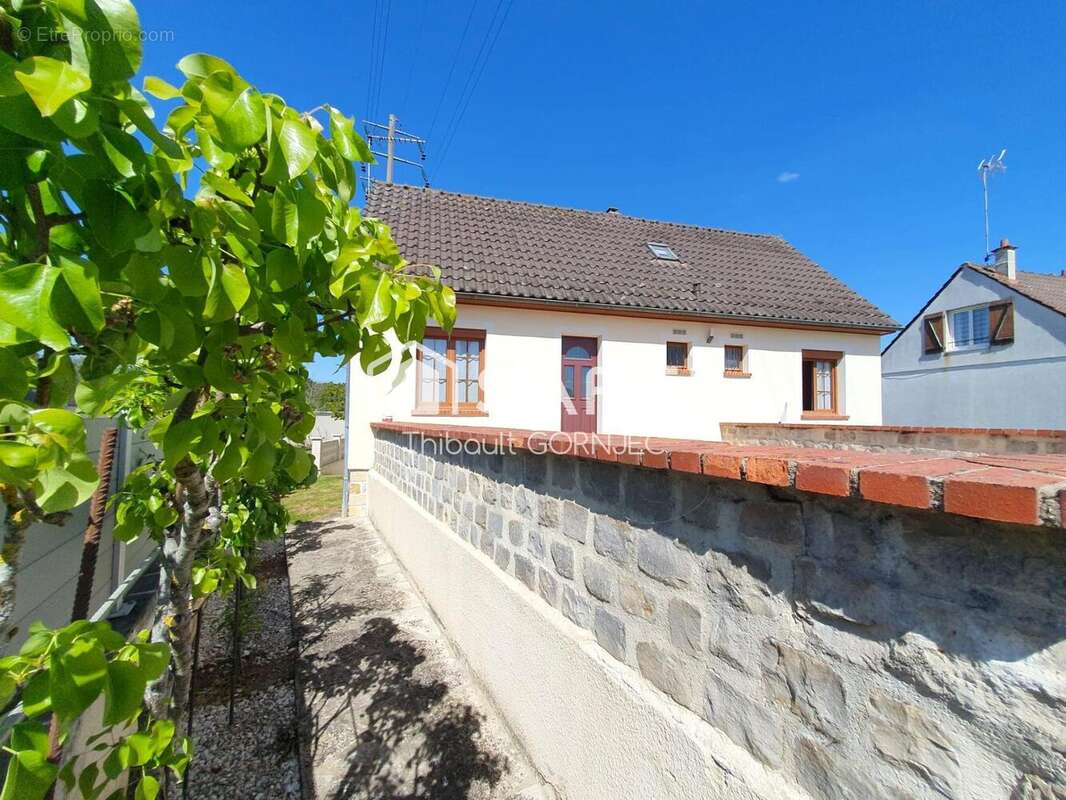 Photo 3