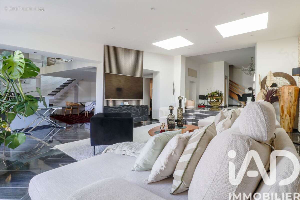 Photo 8 - Maison à SAULX-LES-CHARTREUX