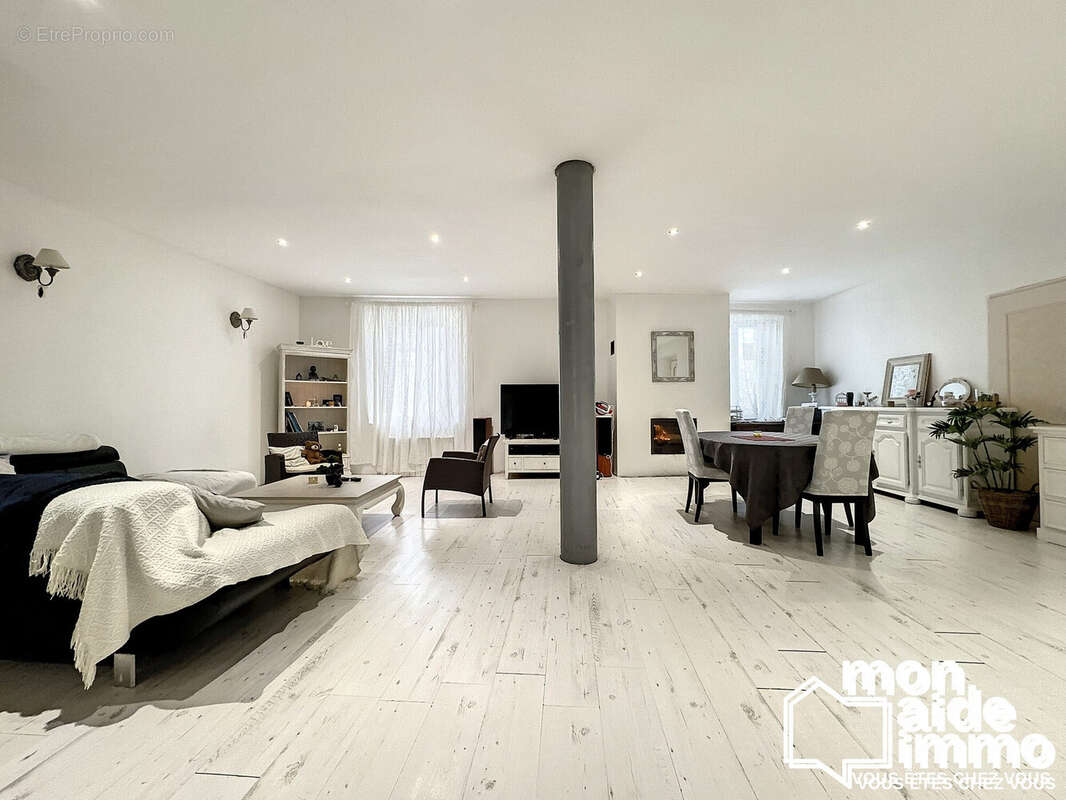 Maison à SAINT-LOUBES