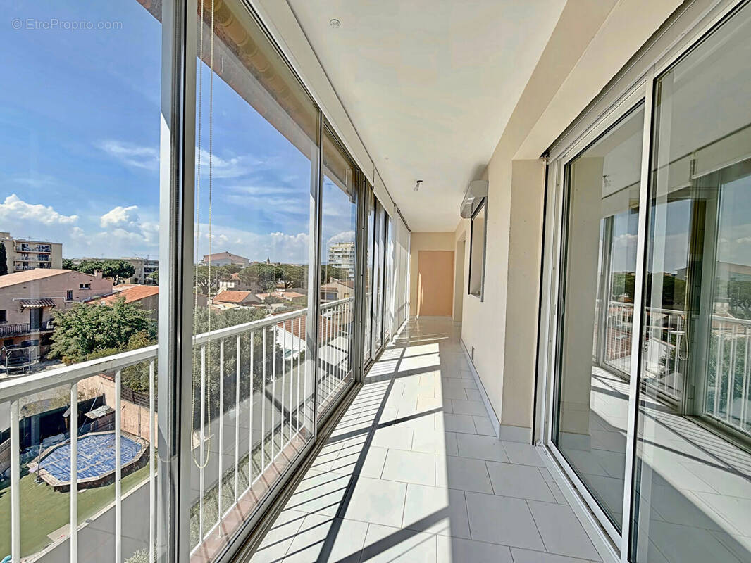 Appartement à FREJUS