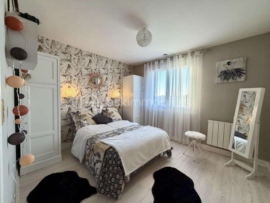 Maison familiale de 170 m² avec piscine, sous-sol complet et terrain arboré de 2 570 m² - 87220 Eyjeaux - photo 14