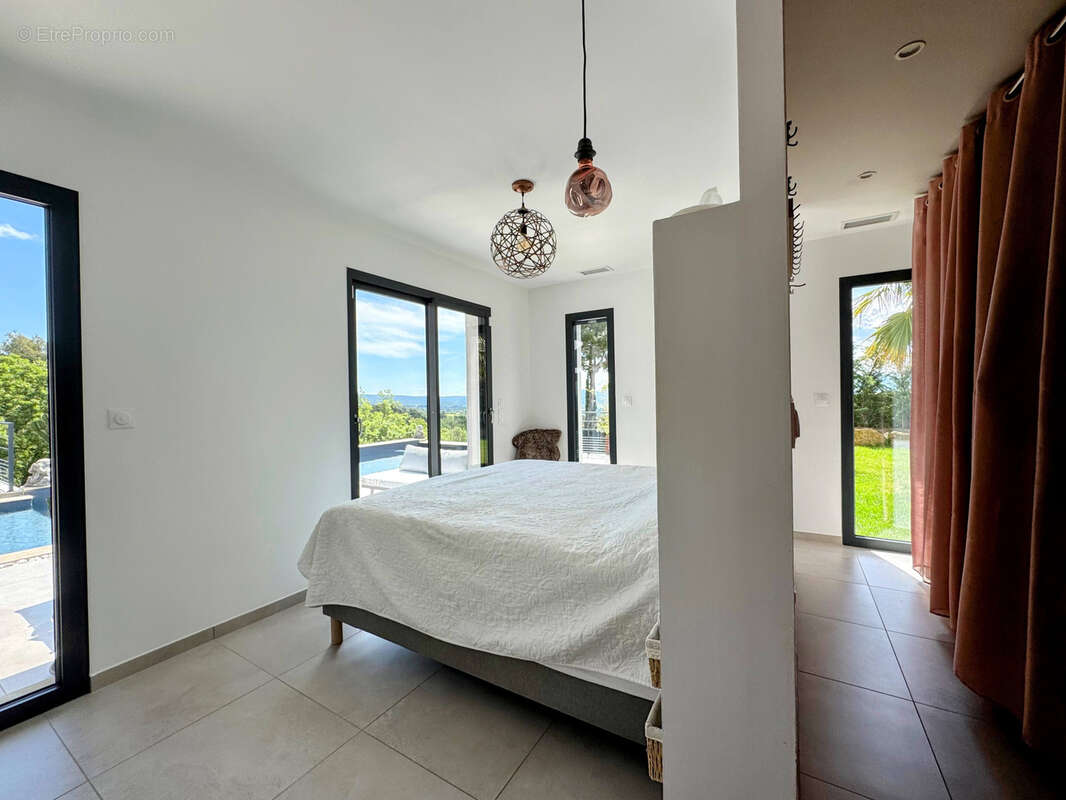 Maison à PUYLOUBIER