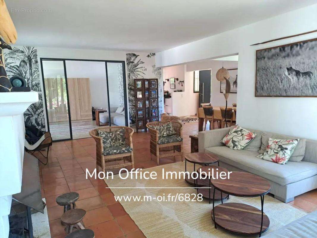 Référence : 6828-VCL. - Maison avec 6 chambres dont studio indépendant - Jardin paysager piscine garage - 13 100 AIX - photo 8