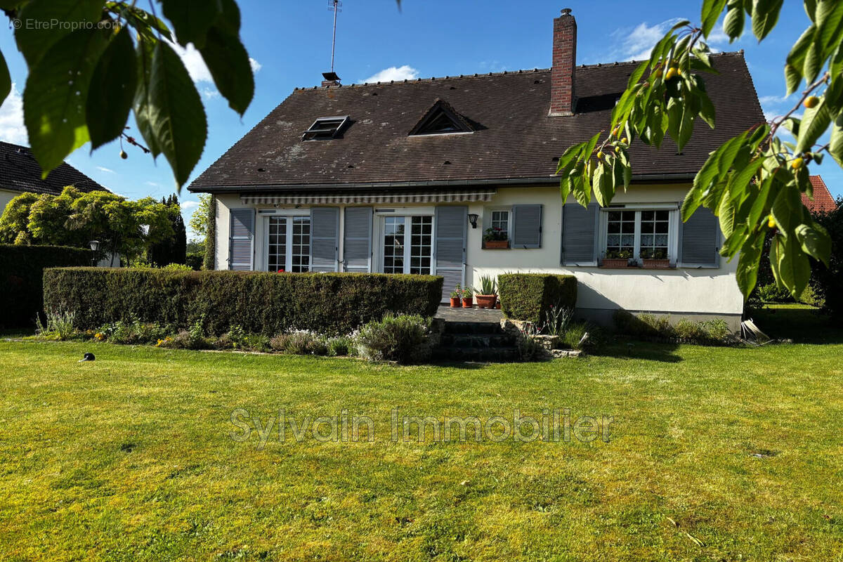 Maison à BEAUVAIS