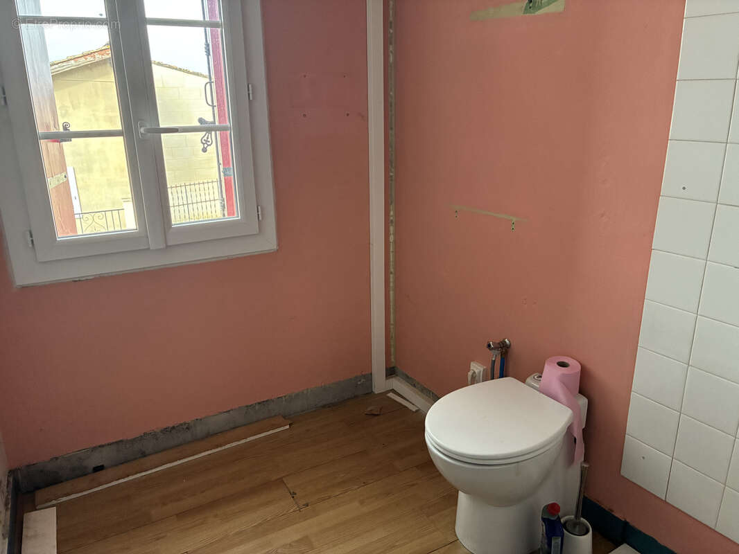 Maison à SAINT-MAGNE-DE-CASTILLON