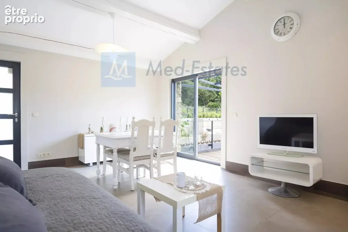 Grimaud - Appartement d'exception avec piscine au pied du village de grimaud - photo 8