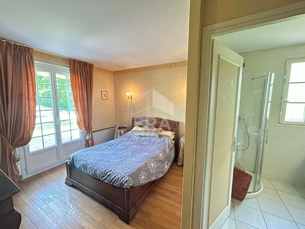 Maison à OLLAINVILLE