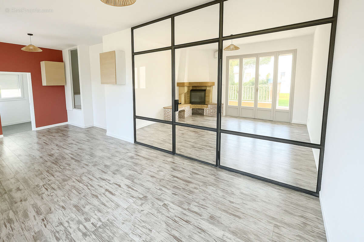Appartement à SIX-FOURS-LES-PLAGES