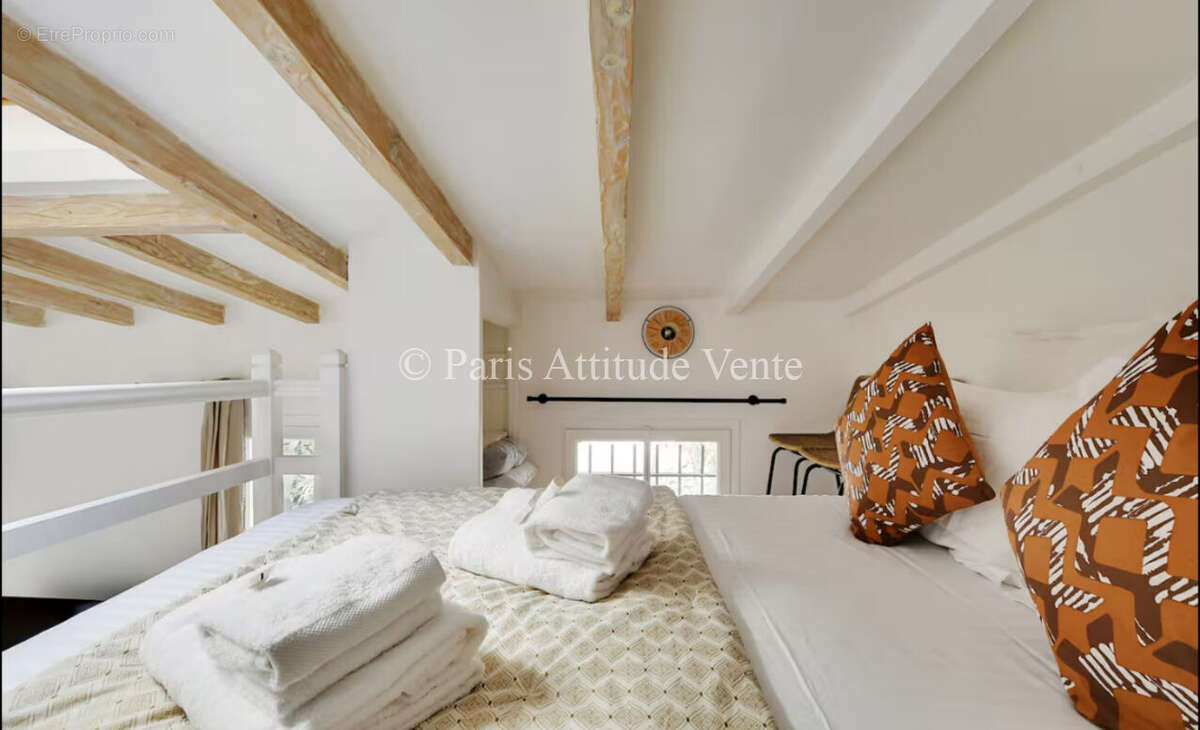 Maison à PARIS-17E