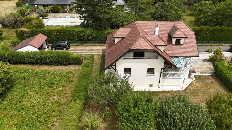 Maison à MENTHON-SAINT-BERNARD