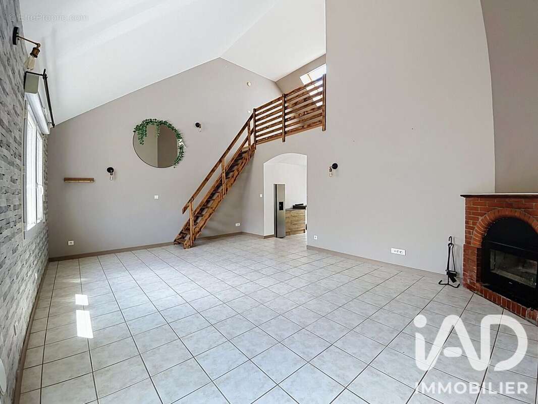 Maison 91 m² à Grandchamps-Des-Fontaines  - photo 2