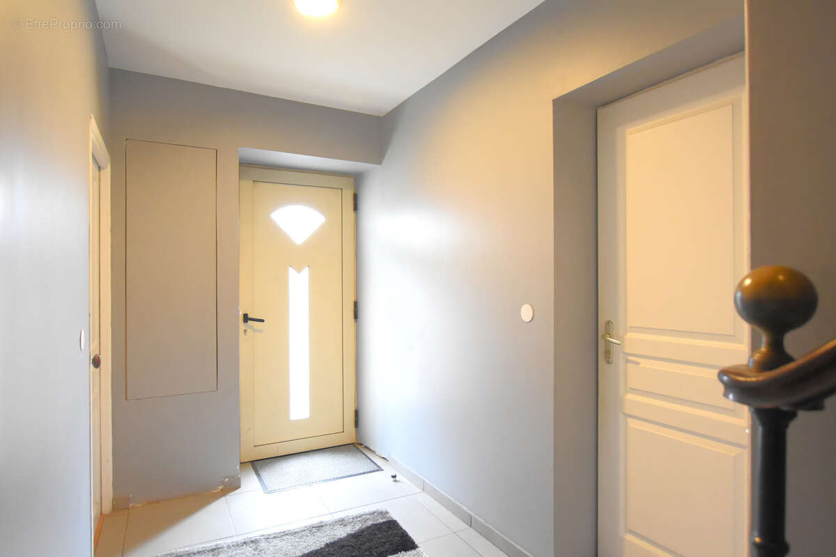 Maison à LES ESSARTS-LE-ROI