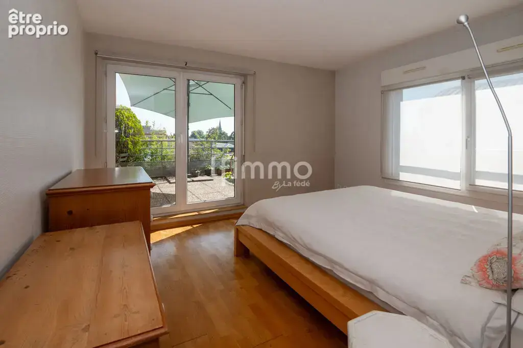 Très bel attique 149 m² env. avec terrasse 63 m², 2 parkings et - photo 8
