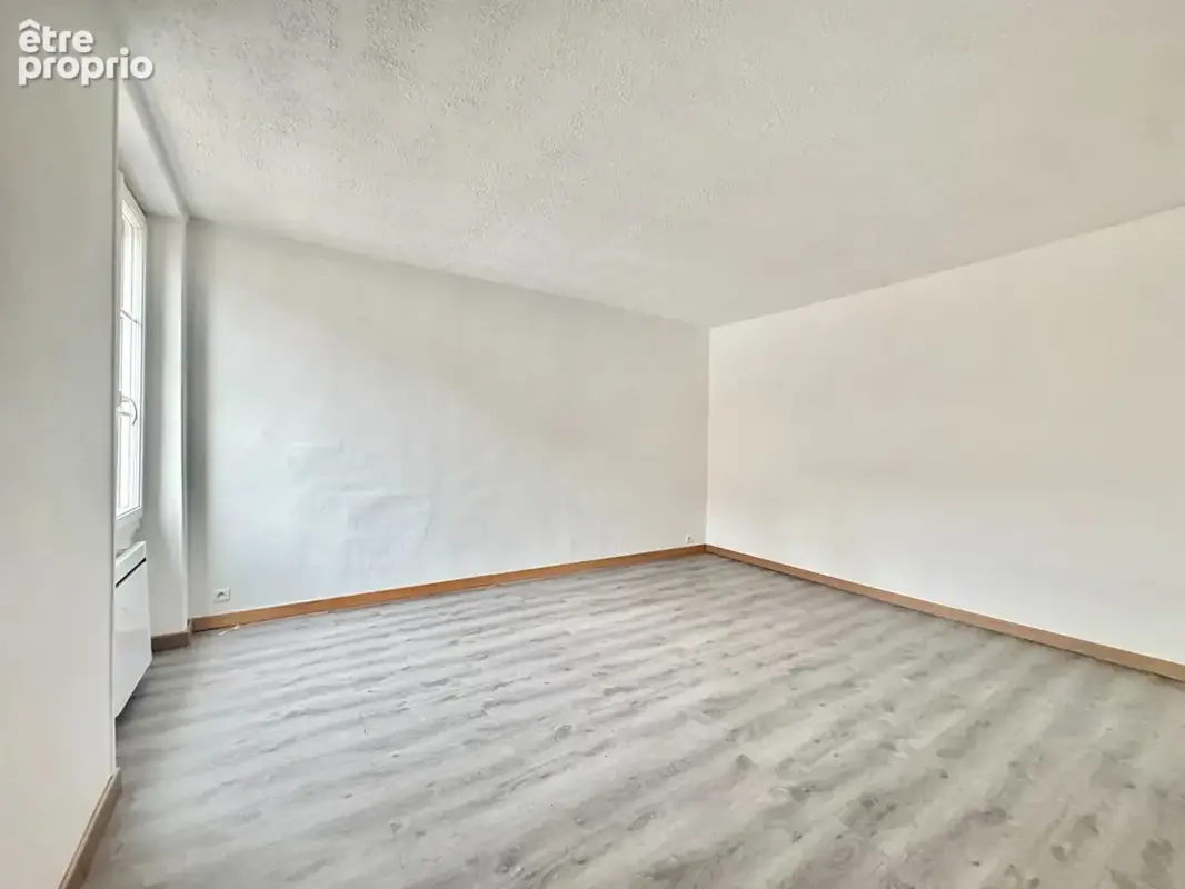 À vendre - appartement dans le centre ville de nonancourt - photo 2