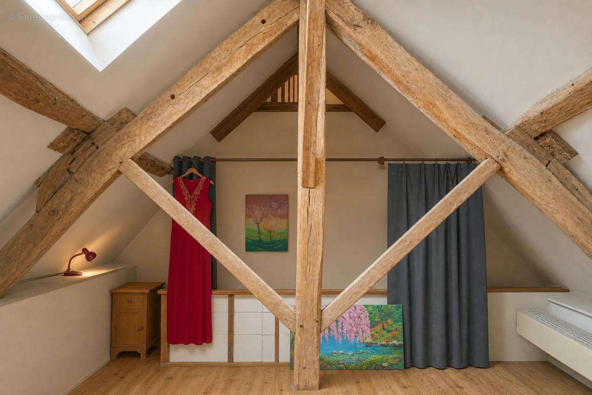 Maison de 55 m² à rénover avec jardin – toutes commodités à pied - photo 3